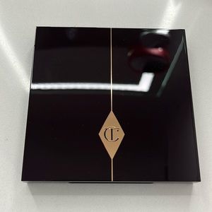 Charlotte tilbury instant look in a palette